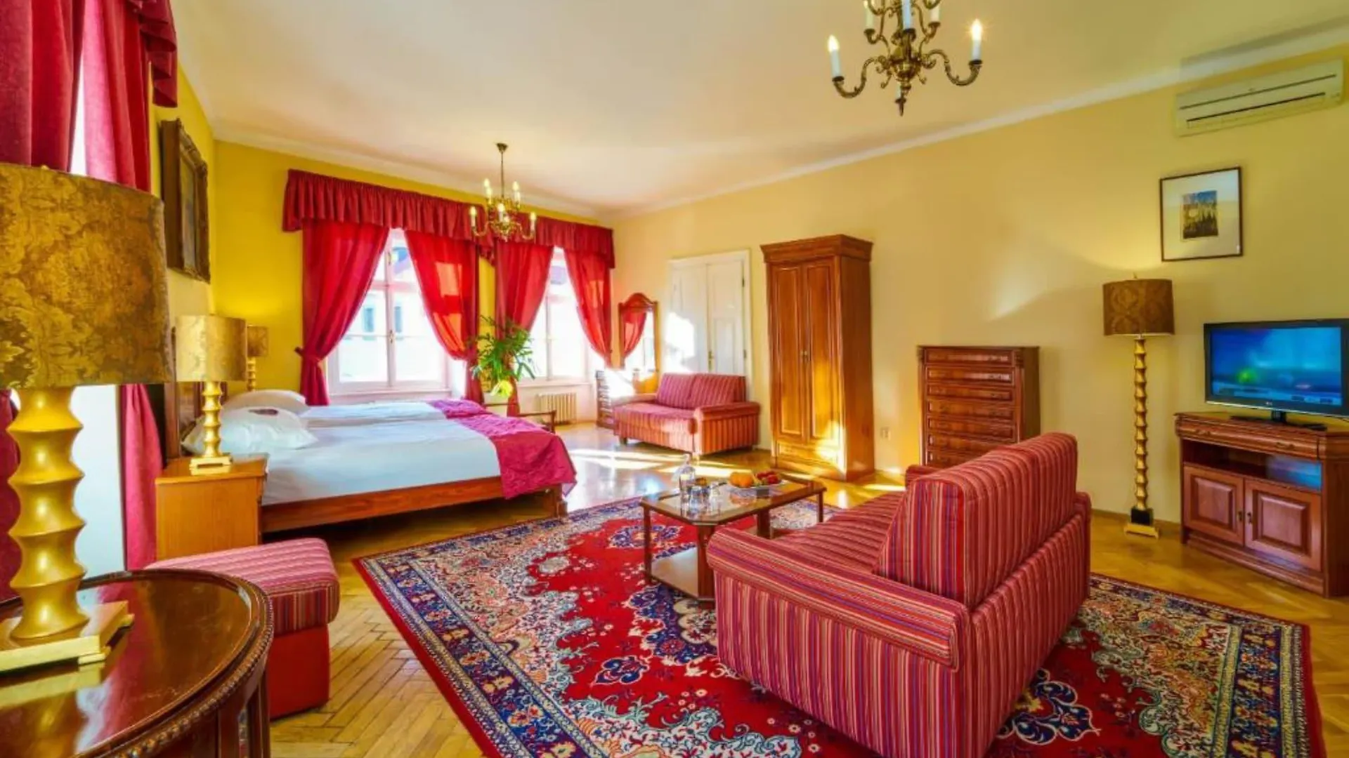 Josephine Old Town Square Hotel - Czech Leading Hotels location